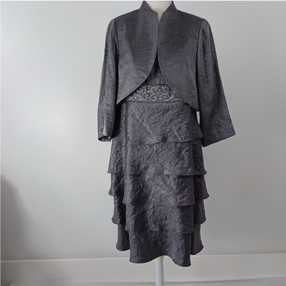 R&M RICHARDS SHIMMERY GRAY 2PC TIERED EMPIRE STYLE DRESS & MATCHING BALERO SZ 14 - Picture 1 of 12